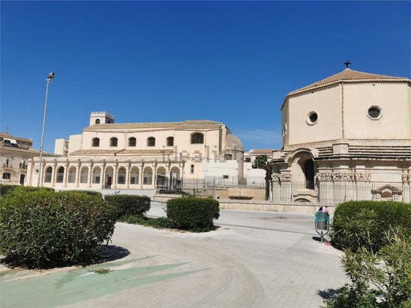 appartamento in affitto a Siracusa in zona Borgata