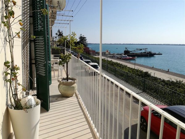 appartamento in affitto a Siracusa in zona Isola Ortigia