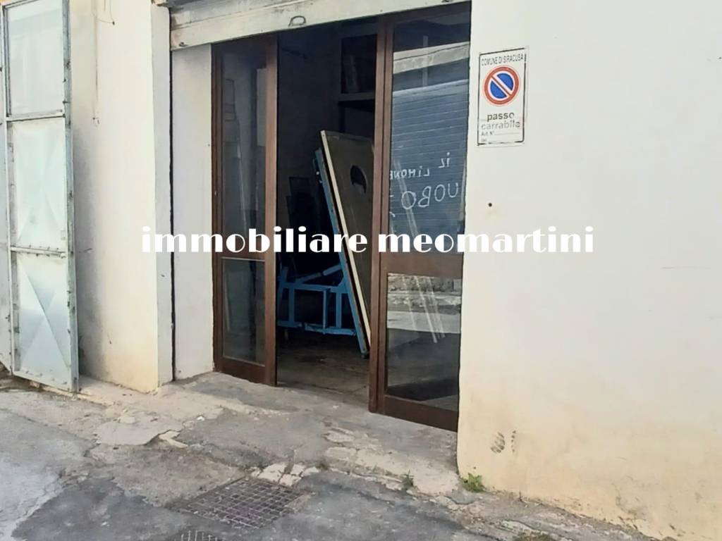 negozio in affitto a Siracusa in zona Isola Ortigia