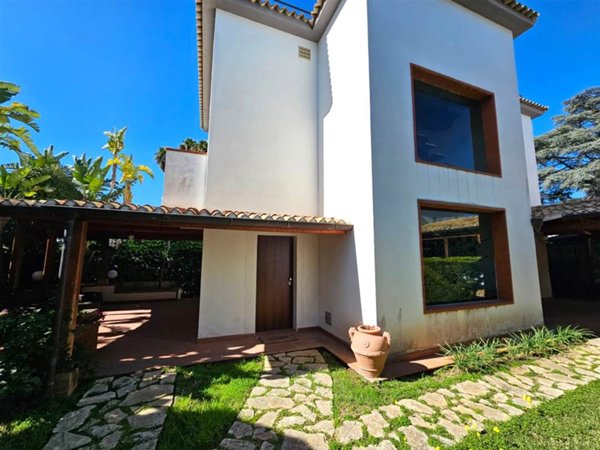 casa indipendente in affitto a Siracusa in zona Fontane Bianche