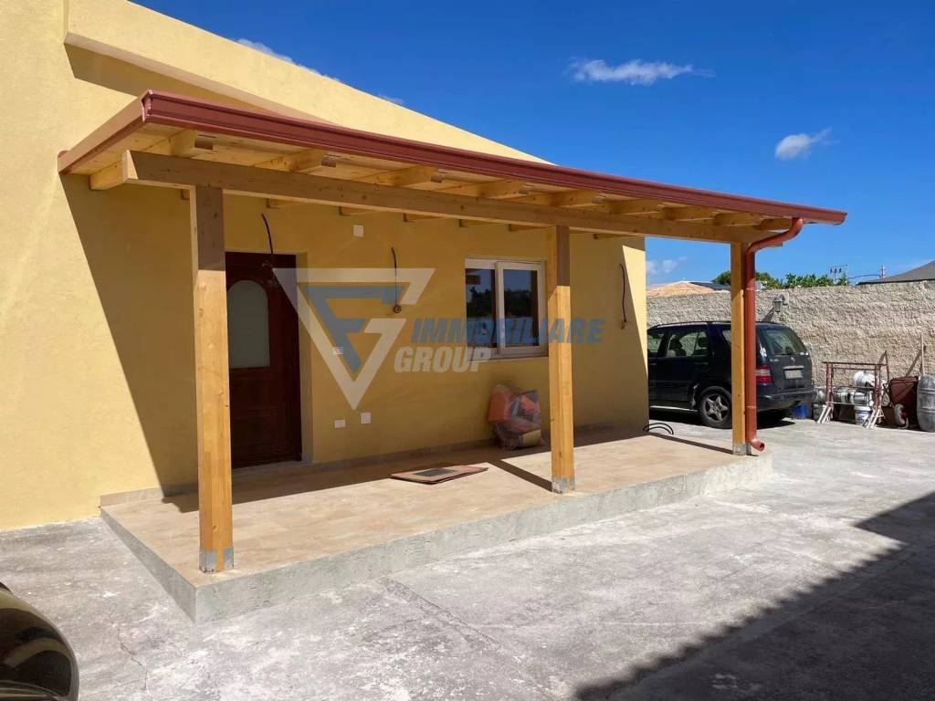 appartamento in affitto a Siracusa in zona Fontane Bianche