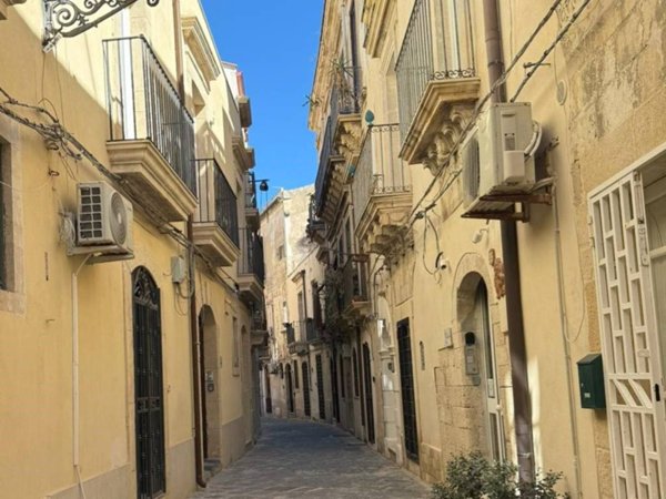 appartamento in affitto a Siracusa in zona Isola Ortigia