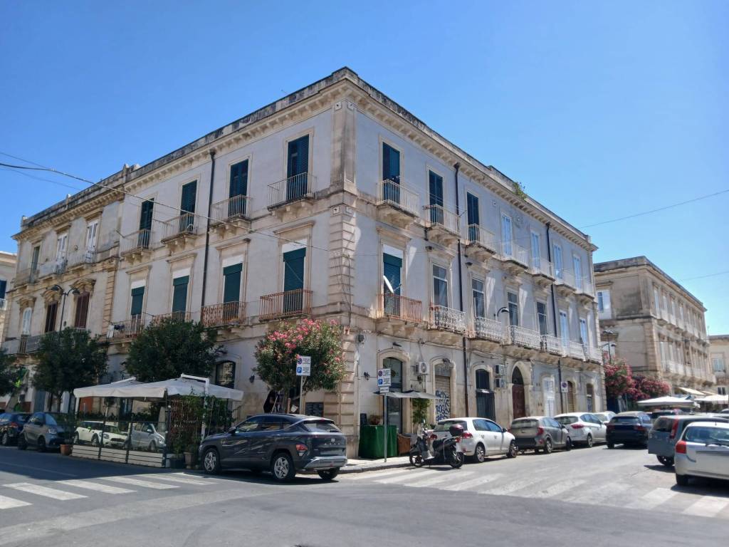 appartamento in affitto a Siracusa in zona Isola Ortigia