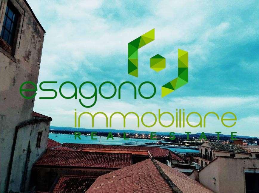 appartamento in affitto a Siracusa in zona Isola Ortigia