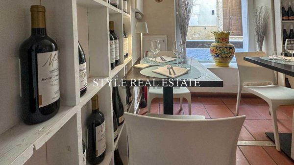 negozio in affitto a Siracusa in zona Isola Ortigia