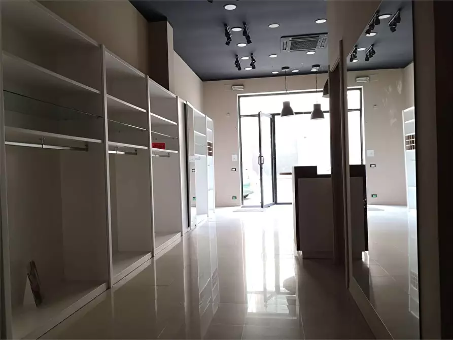 negozio in affitto a Siracusa