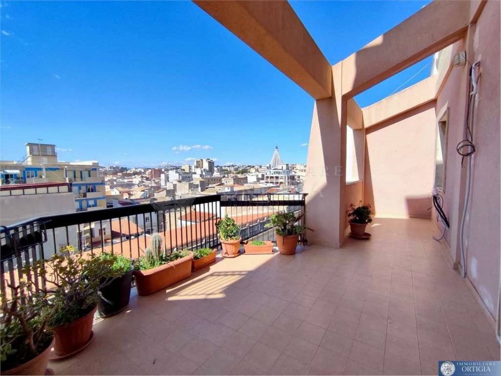 appartamento in affitto a Siracusa in zona Borgata