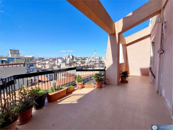 appartamento in affitto a Siracusa in zona Borgata