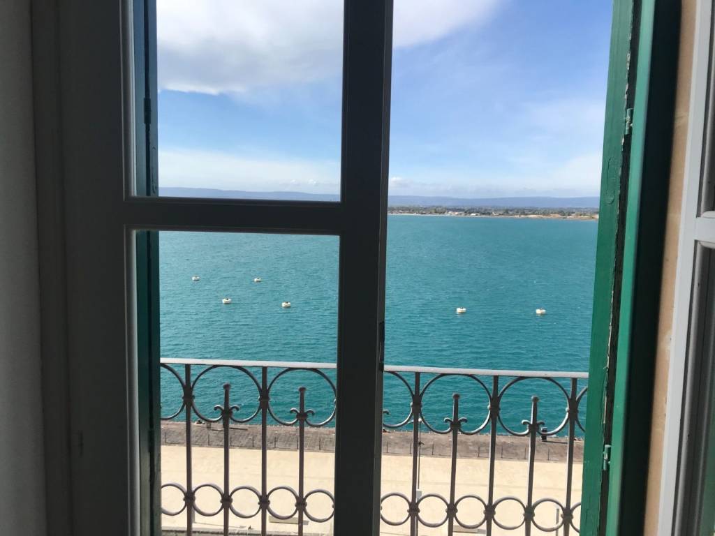appartamento in affitto a Siracusa in zona Isola Ortigia
