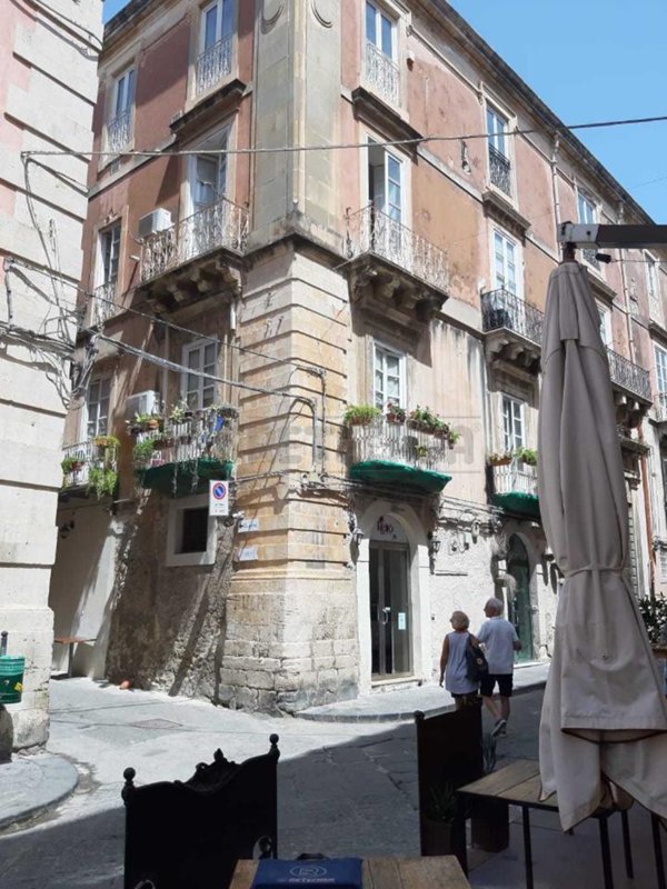 appartamento in affitto a Siracusa in zona Isola Ortigia