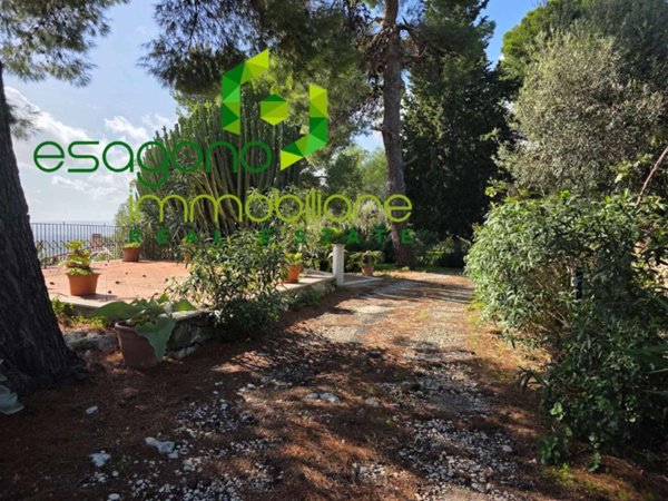 casa indipendente in affitto a Siracusa in zona Epipoli