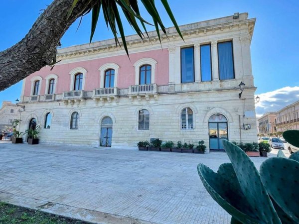 appartamento in affitto a Siracusa in zona Isola Ortigia