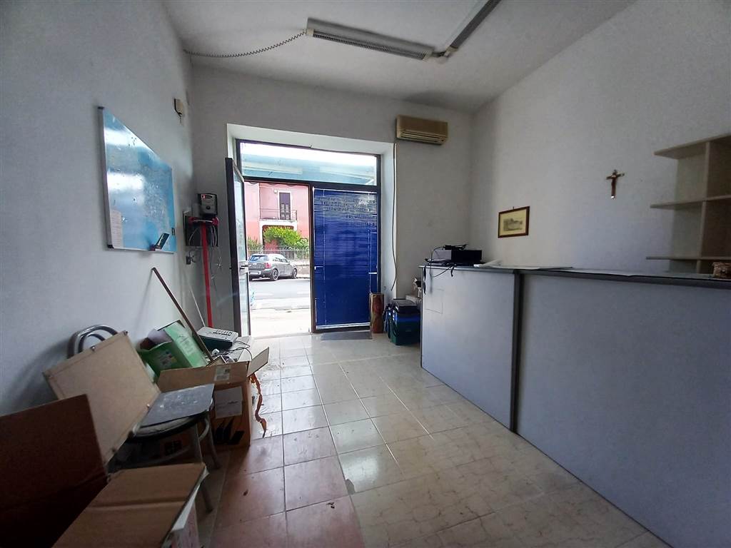 negozio in affitto a Siracusa in zona Isola Ortigia
