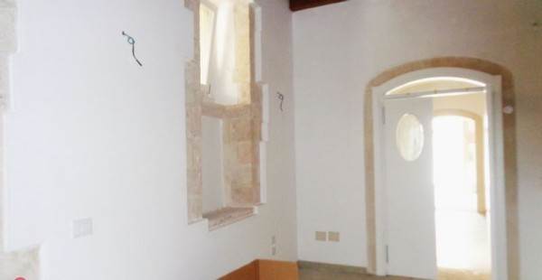 negozio in affitto a Siracusa in zona Isola Ortigia