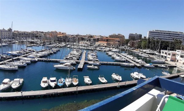 appartamento in affitto a Siracusa in zona Isola Ortigia