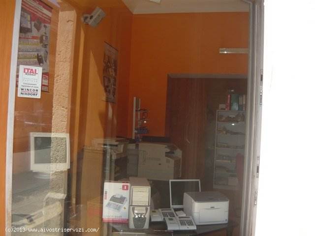 negozio in affitto a Siracusa in zona Borgata