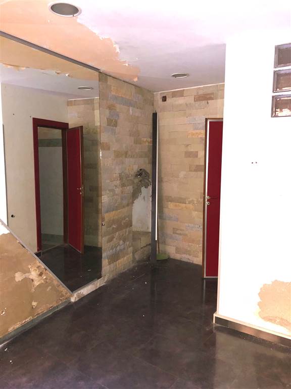 negozio in affitto a Siracusa in zona Isola Ortigia