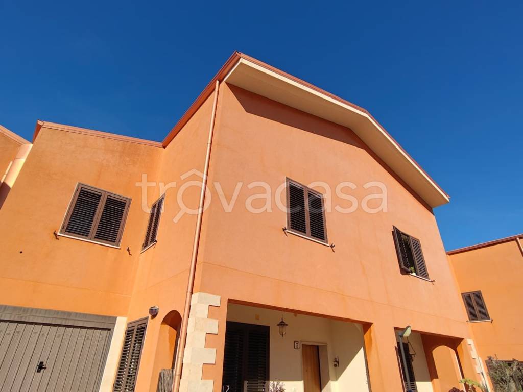 casa indipendente in affitto a Siracusa in zona Belvedere