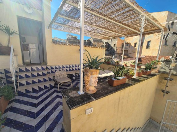 appartamento in affitto a Siracusa in zona Isola Ortigia