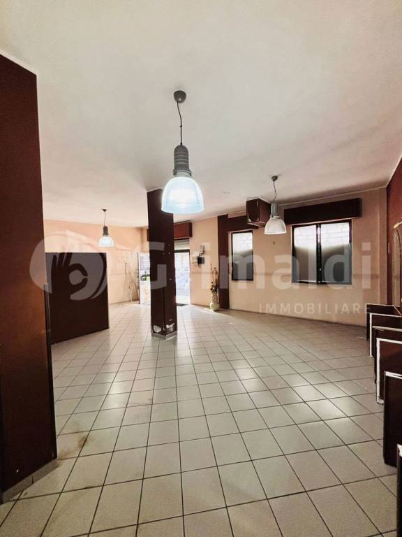 negozio in affitto a Siracusa in zona Scala Greca