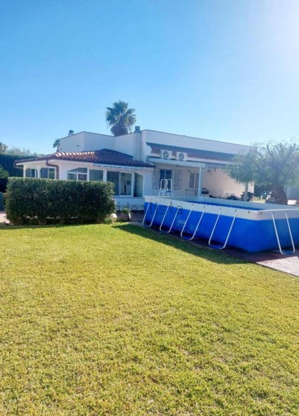 casa indipendente in affitto a Siracusa in zona Fontane Bianche