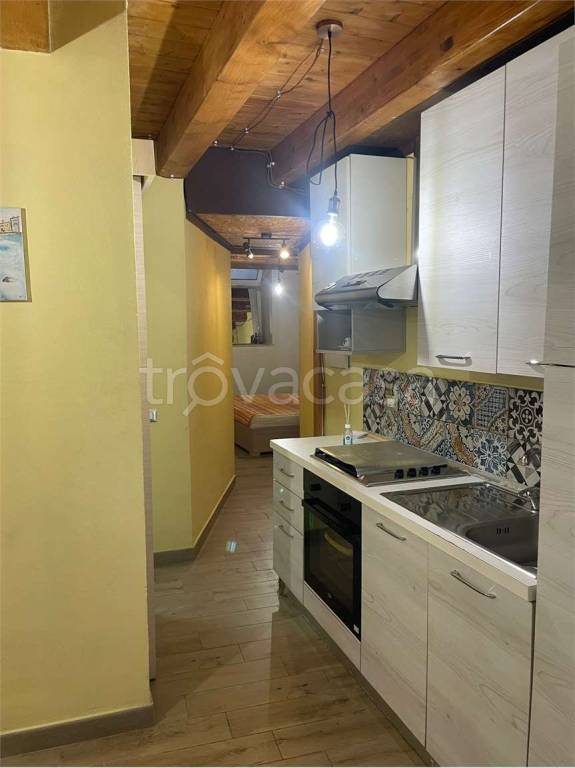 appartamento in affitto a Siracusa in zona Isola Ortigia