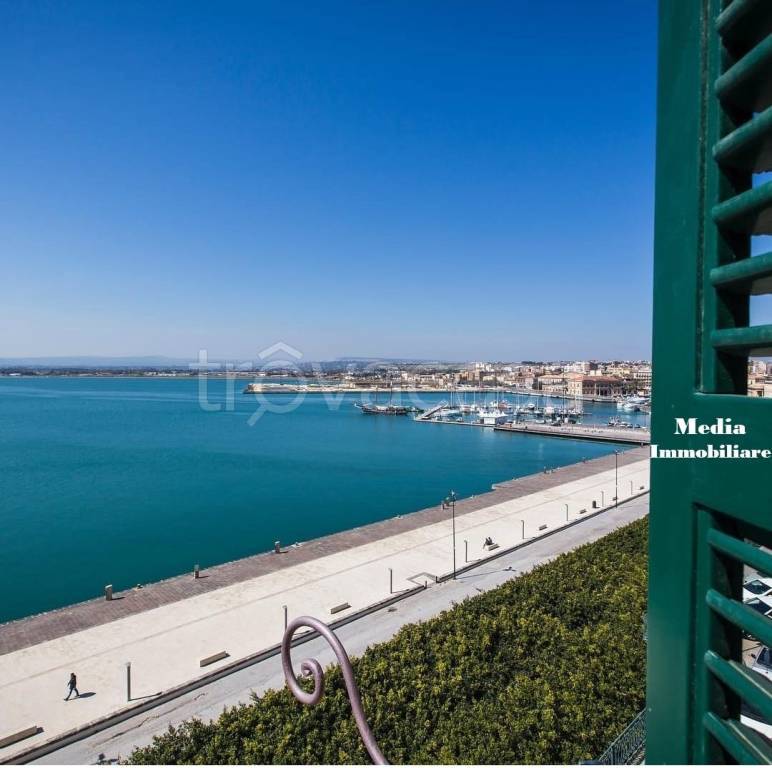 appartamento in affitto a Siracusa in zona Isola Ortigia