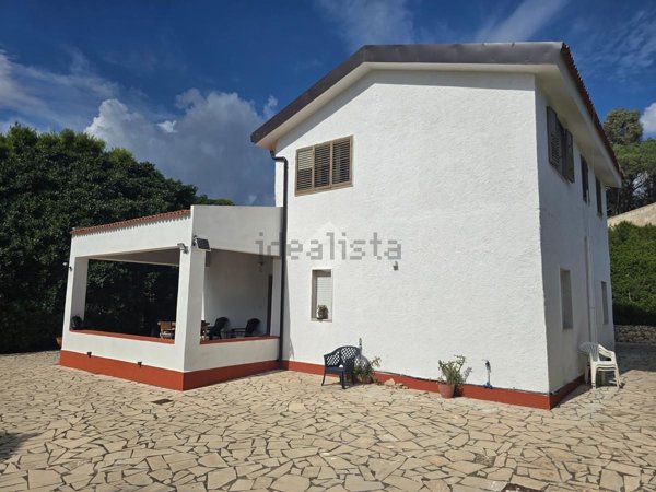 casa indipendente in affitto a Siracusa in zona Isola / Plemmirio