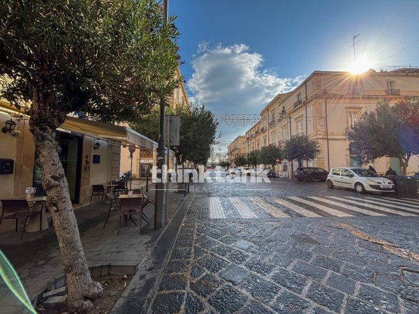 locale commerciale in affitto a Siracusa in zona Centro Città
