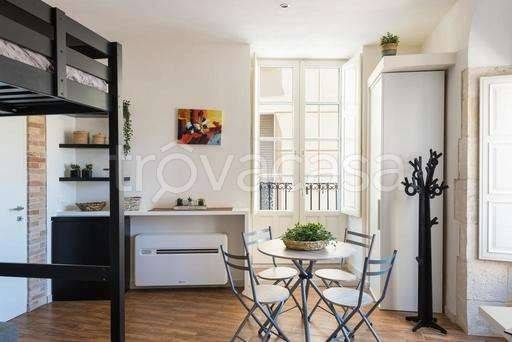 appartamento in affitto a Siracusa in zona Isola Ortigia