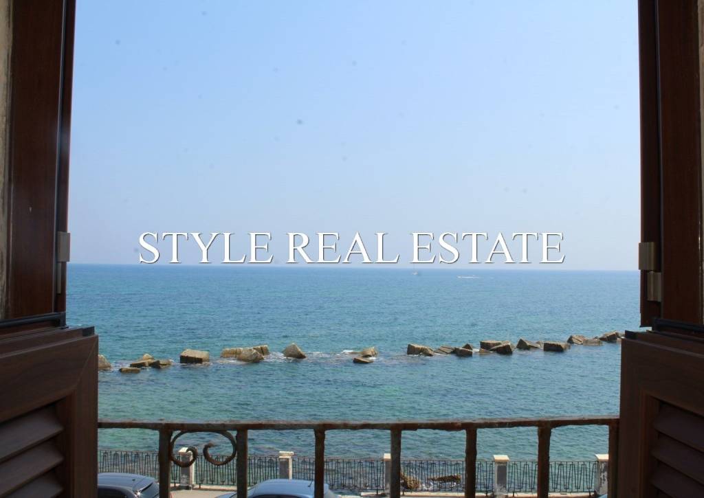 appartamento in affitto a Siracusa in zona Isola Ortigia