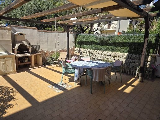 casa indipendente in affitto a Siracusa in zona Belvedere