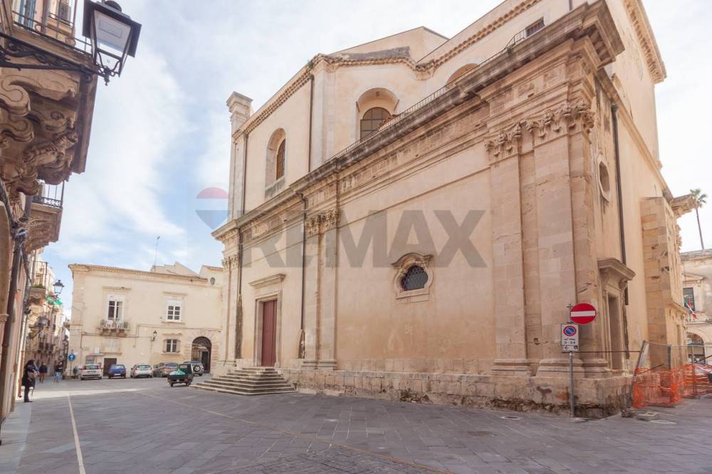 appartamento in affitto a Siracusa in zona Isola Ortigia
