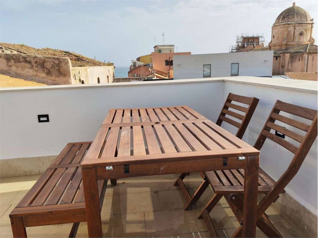 appartamento in affitto a Siracusa in zona Isola Ortigia
