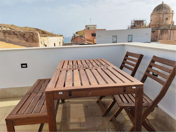 appartamento in affitto a Siracusa in zona Isola Ortigia