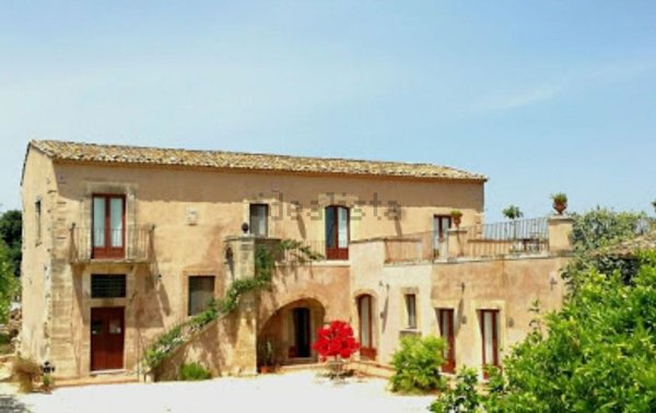 appartamento in affitto a Siracusa in zona Isola Ortigia