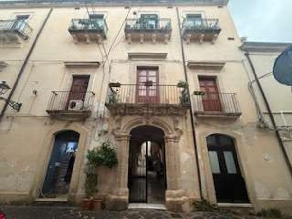 appartamento in affitto a Siracusa in zona Isola Ortigia