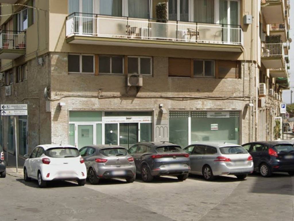 negozio in affitto a Siracusa in zona Isola Ortigia