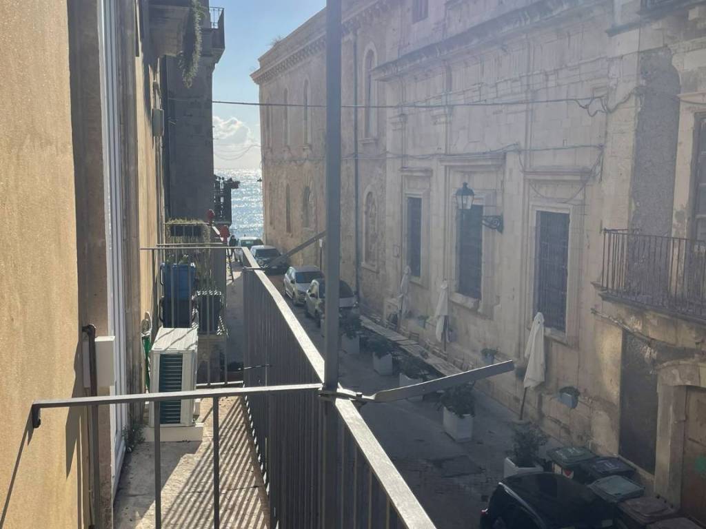 appartamento in affitto a Siracusa in zona Isola Ortigia
