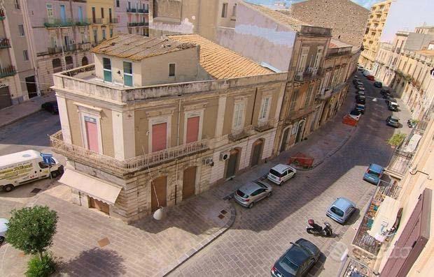 appartamento in affitto a Siracusa in zona Isola Ortigia