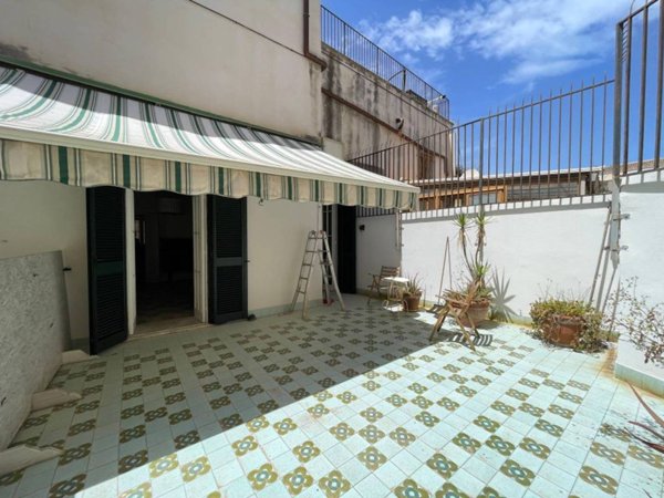 appartamento in affitto a Siracusa in zona Isola Ortigia