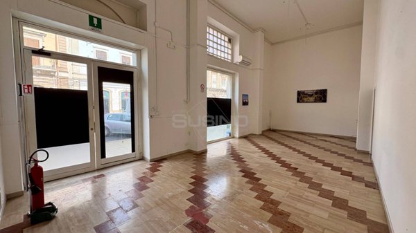 negozio in affitto a Siracusa in zona Isola Ortigia