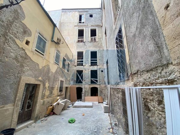 appartamento in affitto a Siracusa in zona Isola Ortigia