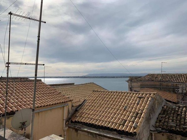 appartamento in affitto a Siracusa in zona Isola Ortigia