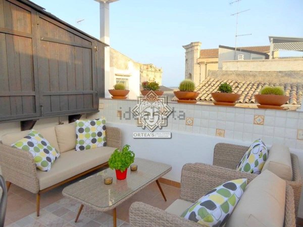 appartamento in affitto a Siracusa in zona Isola Ortigia