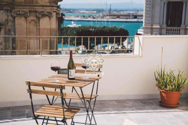 casa indipendente in affitto a Siracusa in zona Isola Ortigia