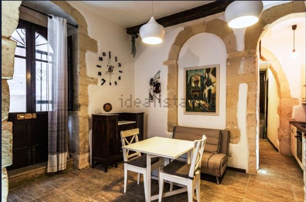 appartamento in affitto a Siracusa in zona Isola Ortigia