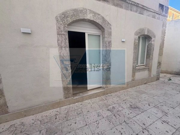 appartamento in affitto a Siracusa in zona Isola Ortigia