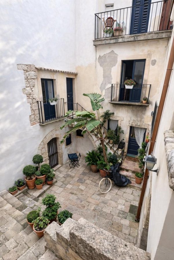 pentavano in affitto a Siracusa in zona Isola Ortigia