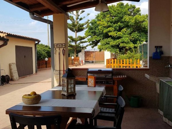 casa indipendente in affitto a Siracusa in zona Fontane Bianche